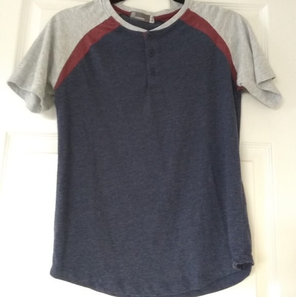 Youth Large and XL bundle of 22 shirts - Picture 3 of 14